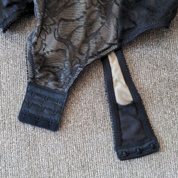 Frederick's of Hollywood Thong Bodysuit - Picture 8 of 10